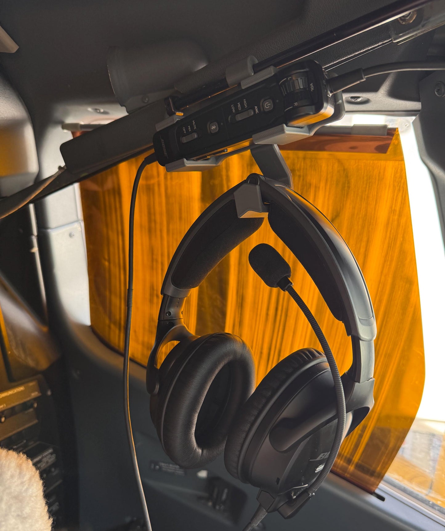 Lightspeed Zulu Boeing 737 Headset and Control Hanger - LIFETIME GUARANTEE