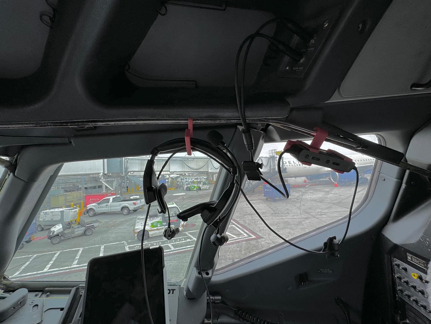 Bose ProFlight Lear 40 / 45 / 70 / 75 Headset Control Hanger and Hook Set Horizontal Orientation for Bombardier Learjet - LIFETIME GUARANTEE